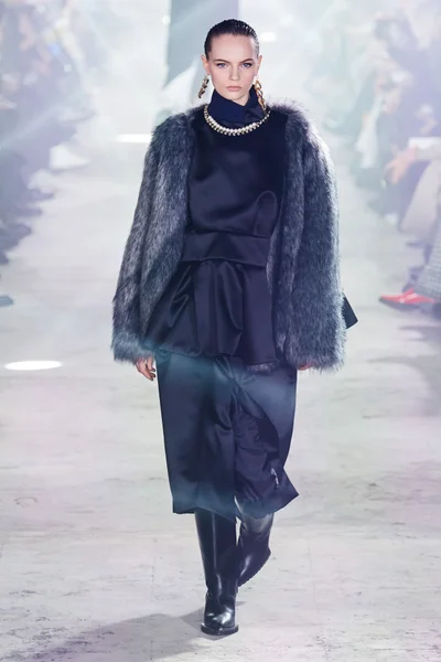 Look 43
